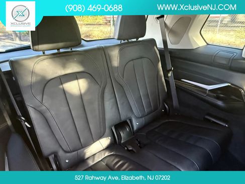 Used 2020 BMW X7 xDrive40i w/ Premium Package AWD/4WD image 27