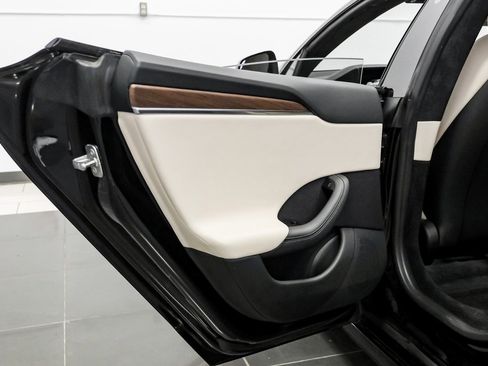 Used 2023 Tesla Model S Standard Range image 38