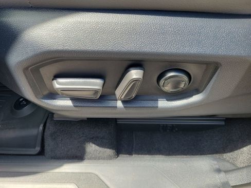 New 2026 Toyota Tundra Limited AWD/4WD image 17