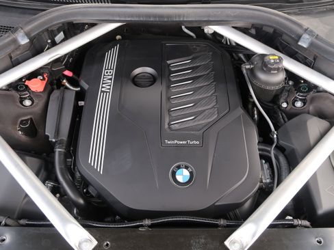 Used 2020 BMW X7 xDrive40i w/ Premium Package AWD/4WD image 61