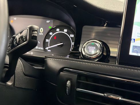 Certified 2022 Lincoln Corsair AWD w/ Premium Package image 30