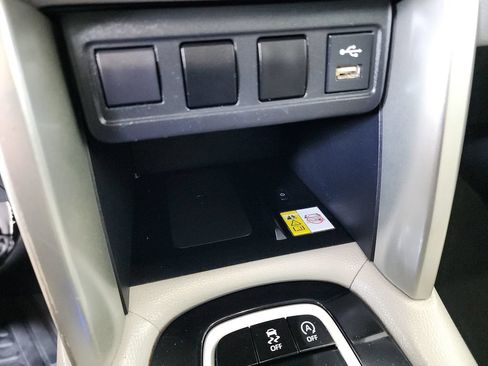 Used 2022 Toyota Corolla Cross LE FWD image 29