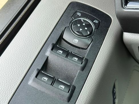 Used 2019 Ford F150 XLT w/ Equipment Group 302A Luxury AWD/4WD image 27