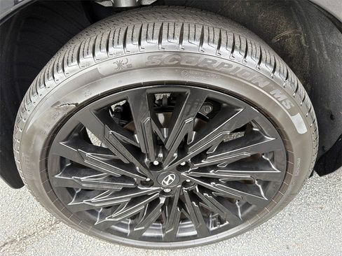 Used 2025 Hyundai Santa Fe Calligraphy image 17