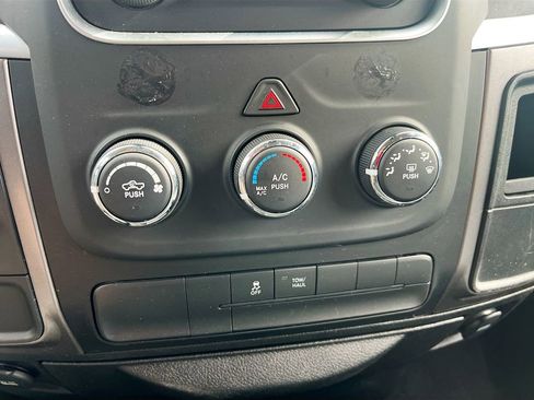 Used 2022 RAM 1500 Classic SLT RWD image 15