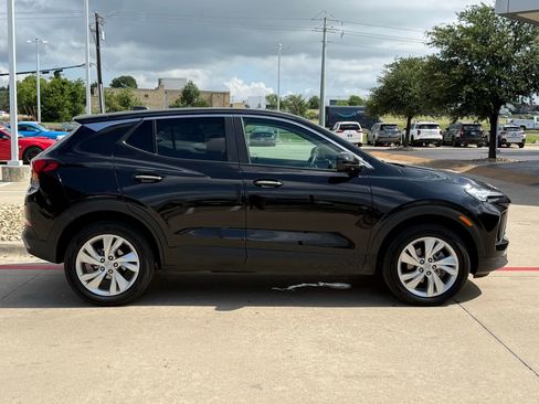 Used 2025 Buick Encore GX Preferred AWD/4WD image 7