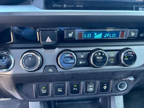 Used 2017 Toyota Tacoma TRD Pro AWD/4WD image 28