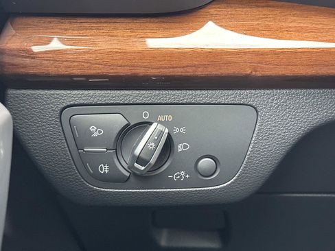 Used 2023 Audi Q5 2.0T Premium w/ Convenience Package image 27