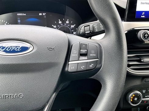 Used 2020 Ford Escape SE image 26