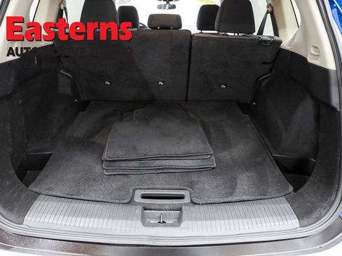 Used 2023 Nissan Rogue SV image 9