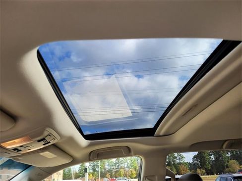 Used 2017 Lexus GX 460 image 16