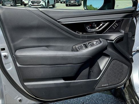 Used 2025 Subaru Outback Limited image 18