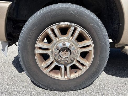 Used 2011 Ford F250 King Ranch w/ FX4 Off Road Pkg AWD/4WD image 14