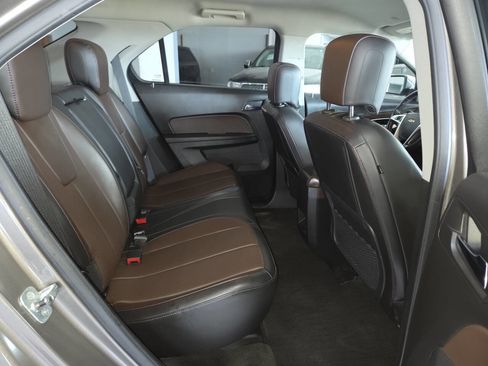 Used 2010 Chevrolet Equinox LT w/ Chrome Appearance Package FWD image 24