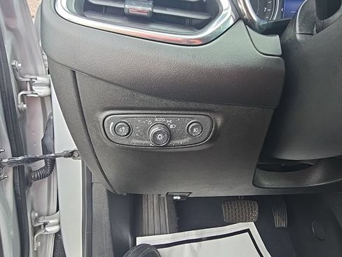 Certified 2020 Chevrolet Equinox LT FWD image 10