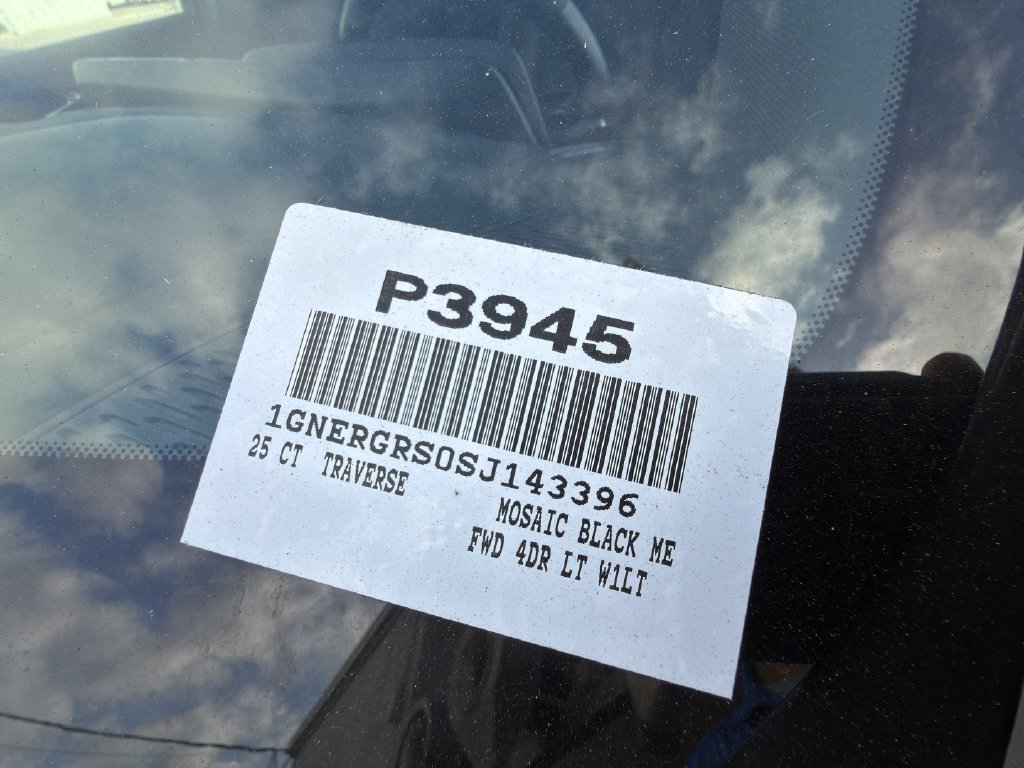 Used 2025 Chevrolet Traverse LT FWD image 32
