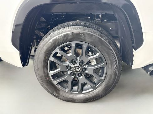 Certified 2025 Toyota Tundra Platinum image 21