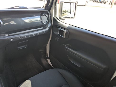 Certified 2023 Jeep Wrangler Unlimited Sport image 17