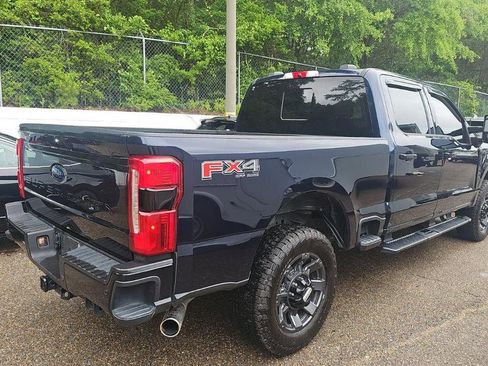 Used 2023 Ford F250 XLT w/ XLT Premium Package AWD/4WD image 6
