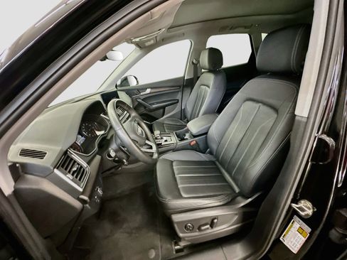 Used 2023 Audi Q5 2.0T Premium w/ Convenience Package AWD/4WD image 13