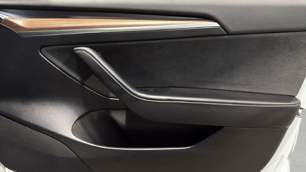 Used 2023 Tesla Model 3 Standard Range RWD image 10