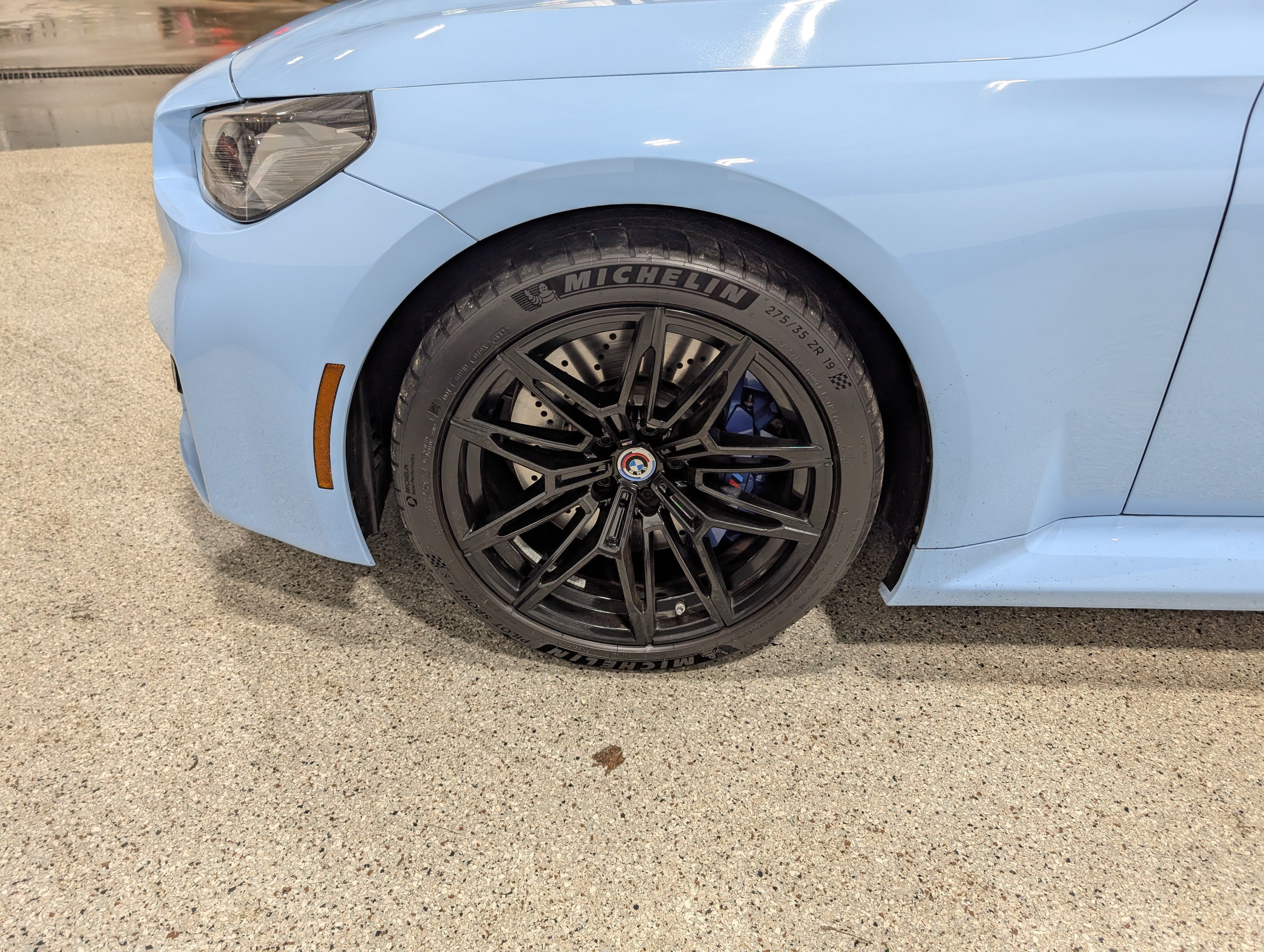 Used 2023 BMW M2 w/ Lighting Package RWD image 9