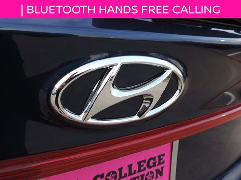 Used 2022 Hyundai Santa Fe SE image 11