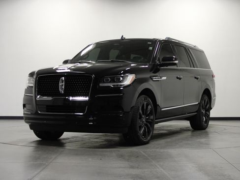 Used 2024 Lincoln Navigator L Reserve w/ Monochromatic Package AWD/4WD image 8