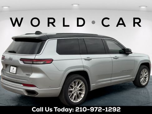 Used 2021 Jeep Grand Cherokee L Summit w/ Luxury Tech Group V AWD/4WD image 5