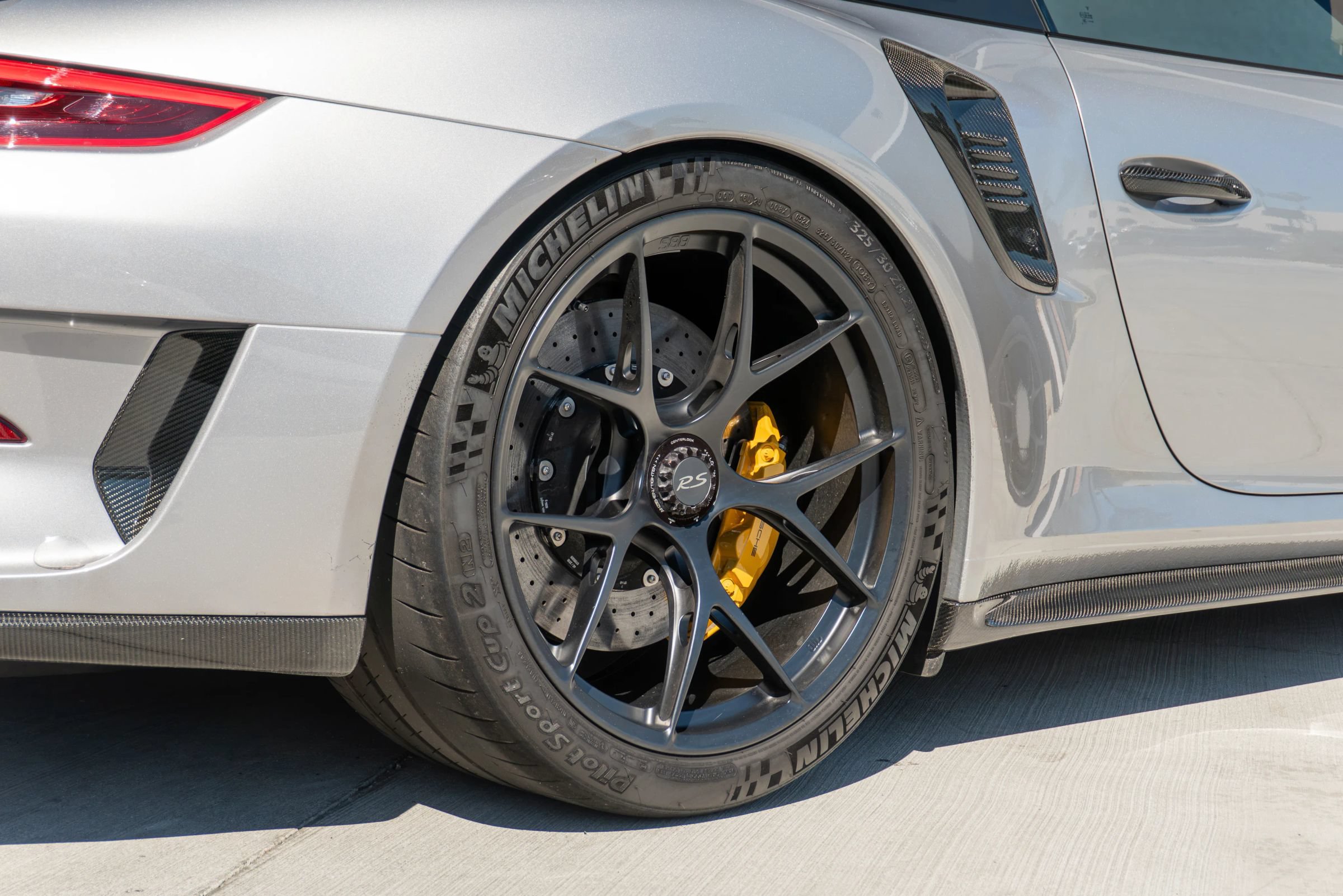 Used 2019 Porsche 911 GT3 RS RWD image 37