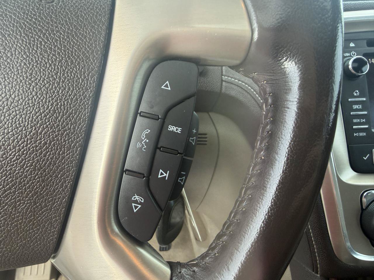 Used 2013 GMC Acadia Denali AWD/4WD image 32