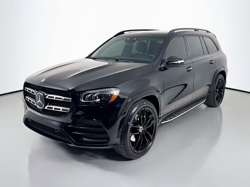 Used 2023 Mercedes-Benz GLS 580 4MATIC image 3