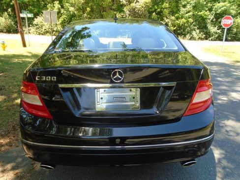Used 2009 Mercedes-Benz C 300 Sedan image 6