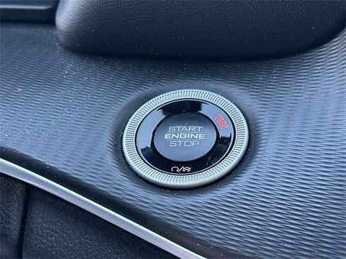 Used 2025 Jeep Grand Cherokee Altitude image 11