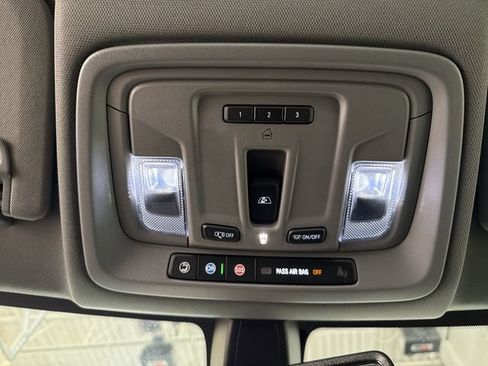 Certified 2022 GMC Sierra 1500 SLT w/ SLT Convenience Package AWD/4WD image 22