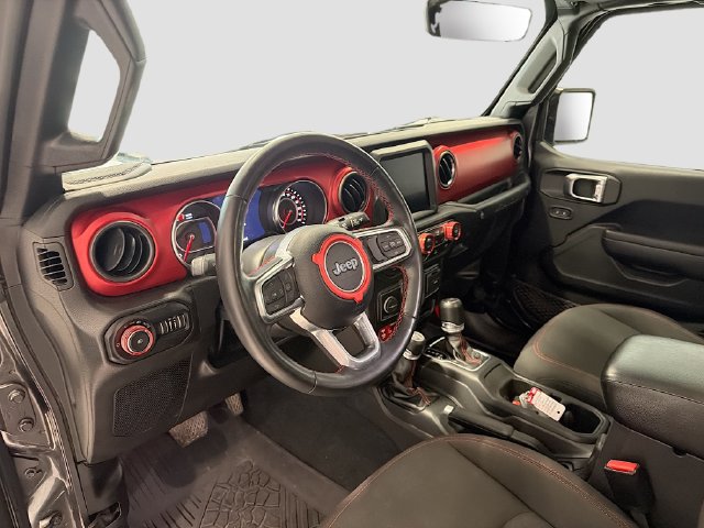 Used 2022 Jeep Wrangler Unlimited Rubicon w/ Cold Weather Group AWD/4WD image 9