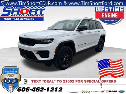 Used 2025 Jeep Grand Cherokee Altitude