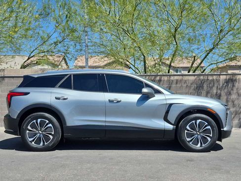 Used 2024 Chevrolet Blazer EV LT AWD/4WD image 9