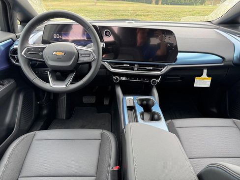 New 2026 Chevrolet Equinox EV LT image 6