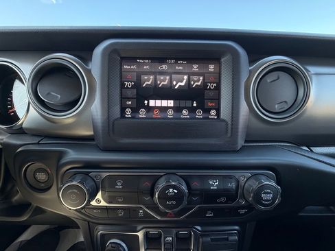 Used 2022 Jeep Wrangler Unlimited Sport w/ Technology Group image 25