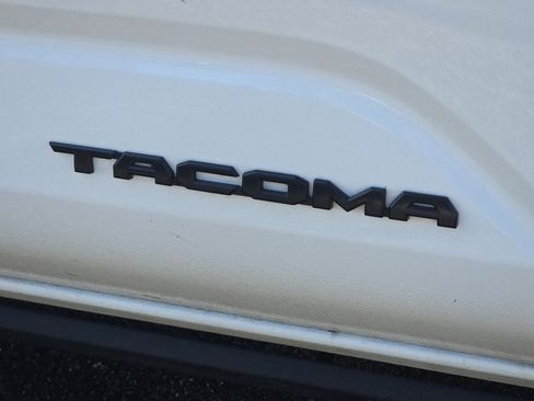 Used 2024 Toyota Tacoma TRD Off-Road w/ TRD Off Road Premium Package image 10