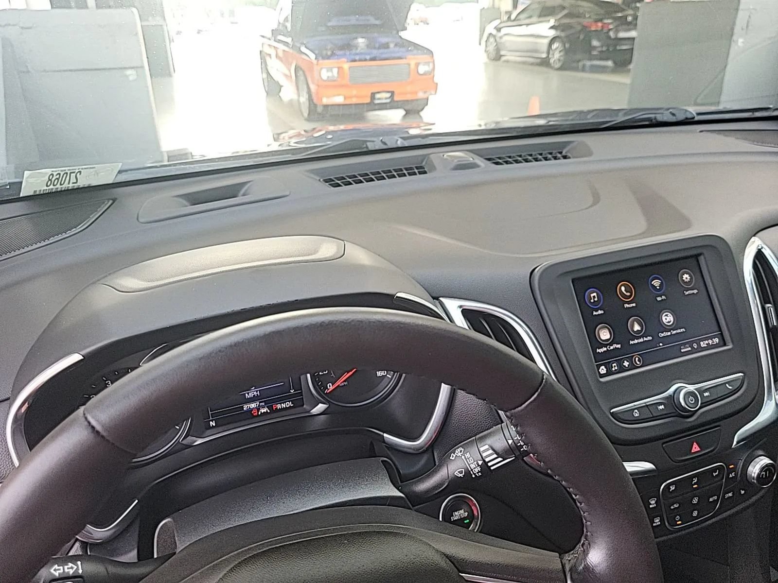 Used 2020 Chevrolet Equinox LT w/ Sport Edition FWD image 8