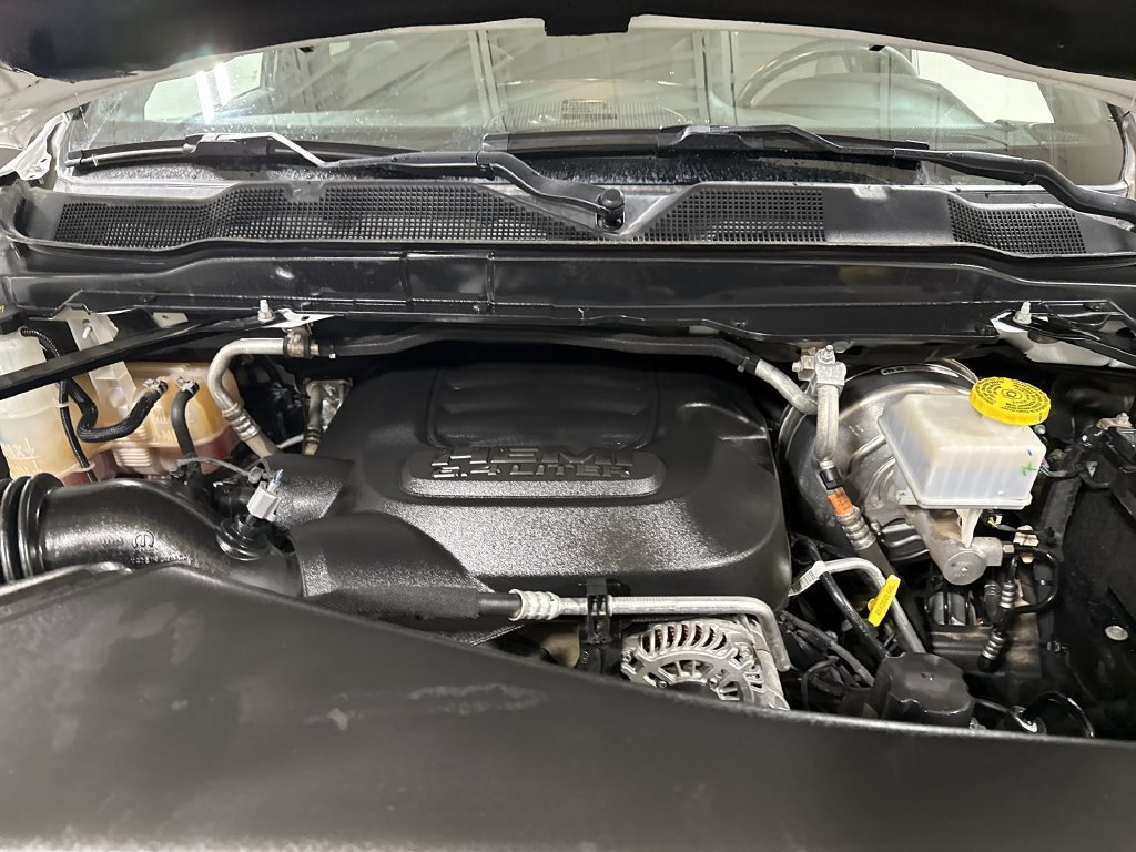Used 2024 RAM 2500 Big Horn AWD/4WD image 24