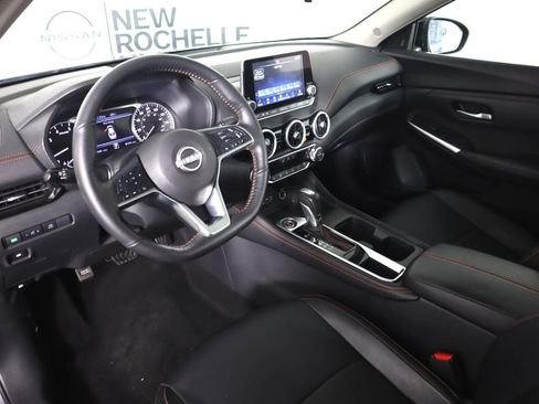 Used 2024 Nissan Sentra SR w/ SR Premium Package FWD image 9