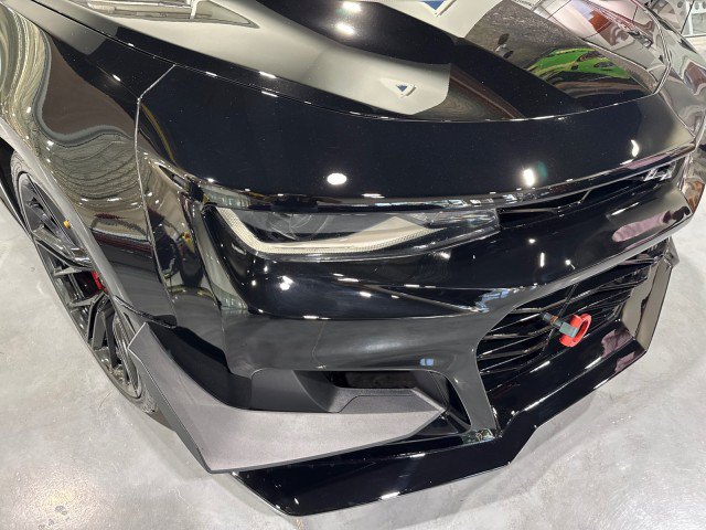 Used 2018 Chevrolet Camaro ZL1 RWD image 25