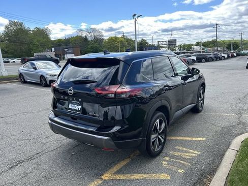 Certified 2025 Nissan Rogue SL AWD/4WD image 8