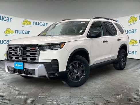 New 2026 Honda Pilot TrailSport image 4