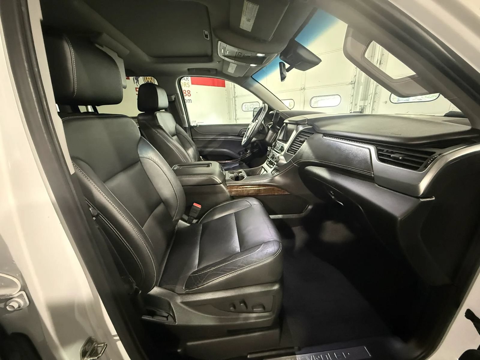 Used 2019 Chevrolet Suburban LT AWD/4WD image 36