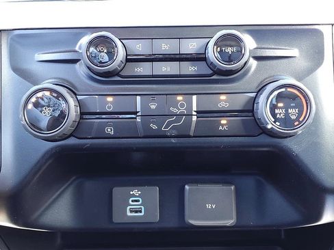 New 2024 Ford F550 image 39