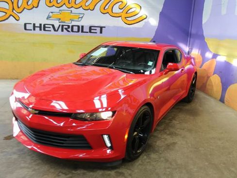 Used 2018 Chevrolet Camaro LT RWD image 8
